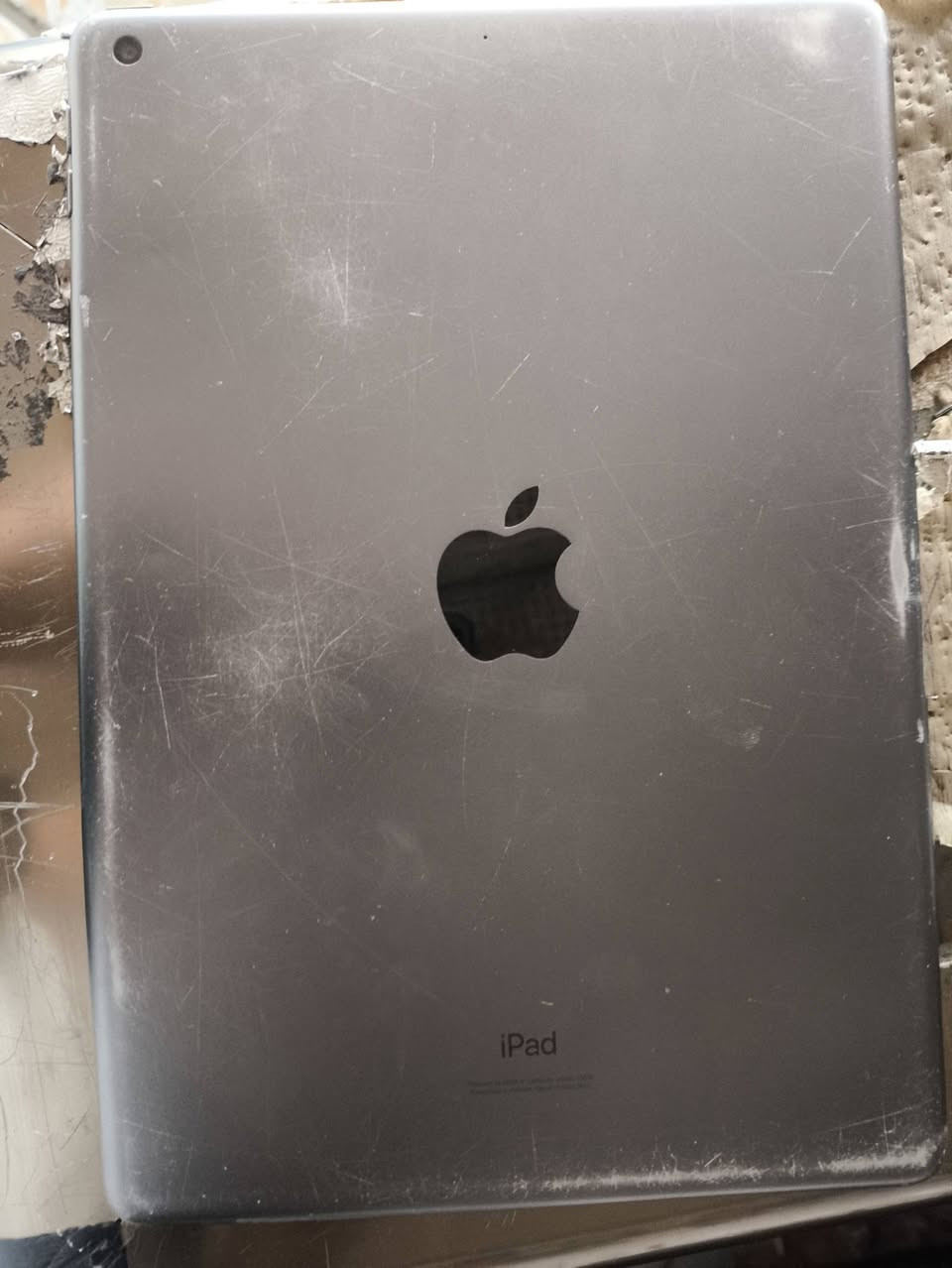 مكلفه بل نشر ايباد تسعه ذاكره 256 باطاريه 86 حسابه ورمزه موجودات عوزه بس شاشه رقم اتصال ***********
