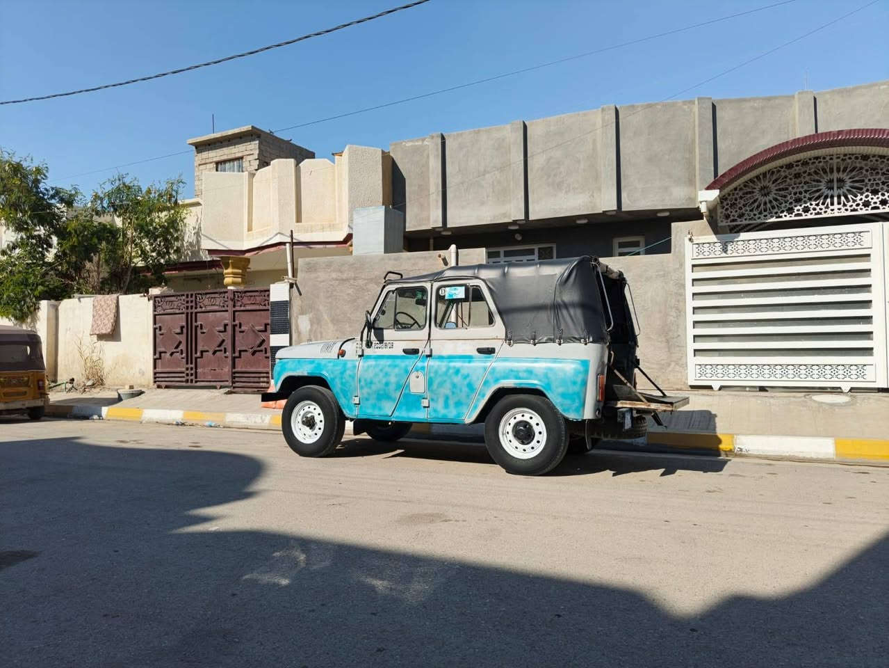 السلام عليكم من رخصت الادمن
واز بدون 2001 كامله 4 دسك شاصي دنكير
تخم تاير كهربائيات كلها شغاله
مكان السياره صويره
***********
