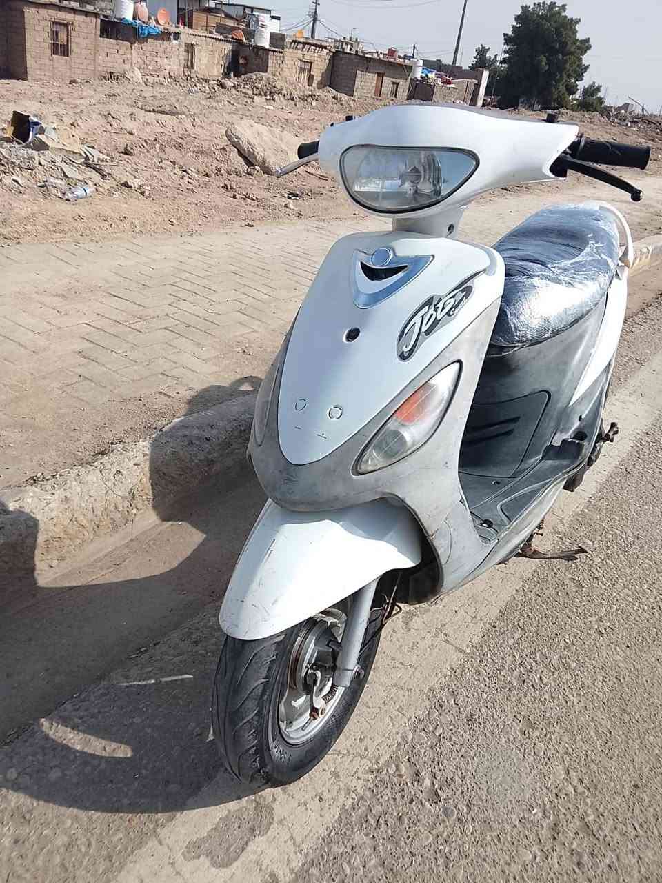 دراجة ماكس قجمة نظيفه كلش مختمه كلهه نكره سلف  كلشي شغال سلف شغال كلوب كدام عالي وناصي شغال سكنات شغال بريك شغال اشاير شغاله هورن شغال قفال ستيرن شغال من شتريته كال مامفتوحه وعندي مانفتحت ابد درجة تخبل سعر 600 وبيه مجال مكاني موفقيه  رقمي. بي واتس اب ***********
