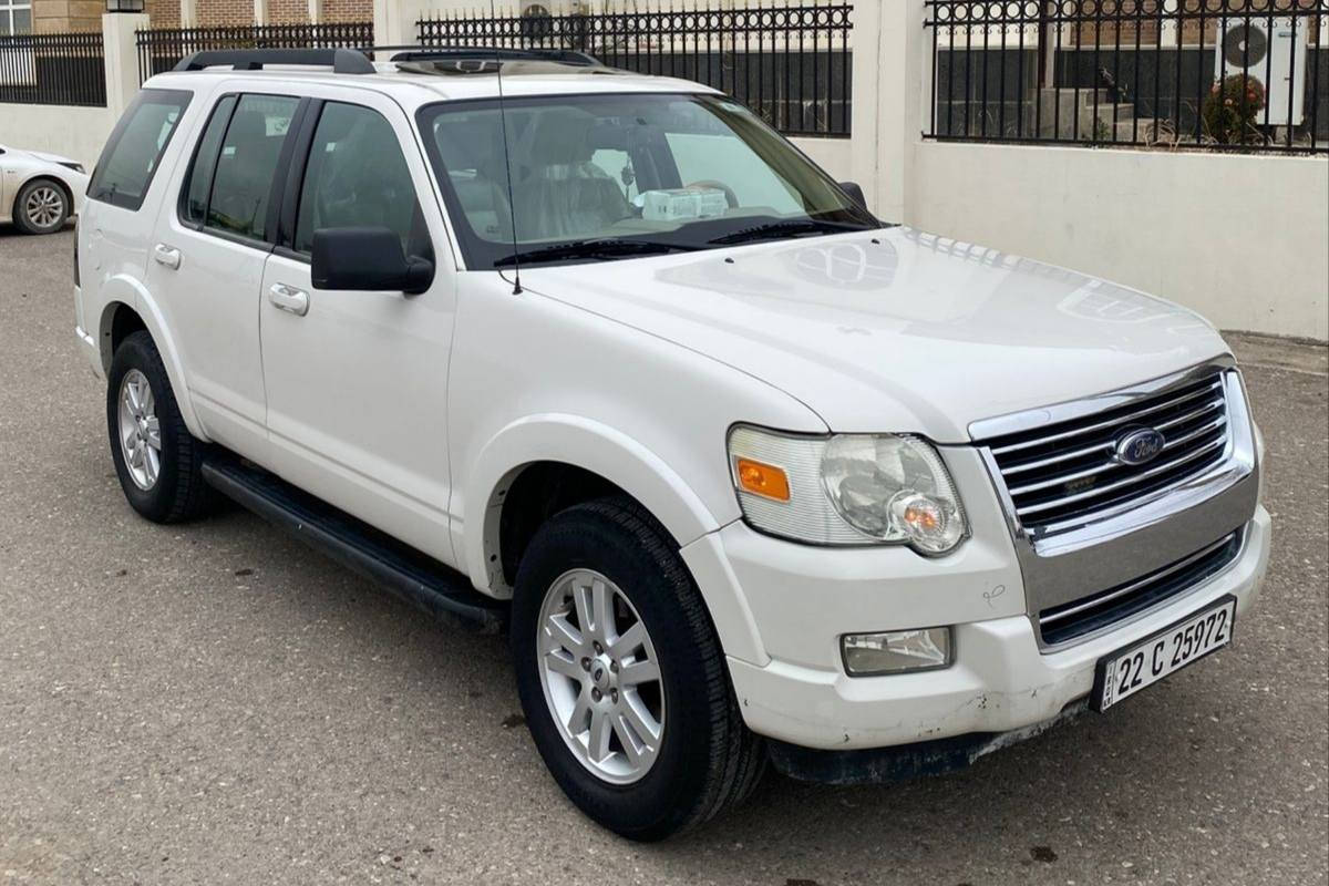 فۆڕد ئێکسپلۆر 2010 سفری شەریکەی نیڤا دانسقە 
81 هەزار کیلۆمەتر حەقیقی ڕۆشتووە 
تاقانەی عێراق 
فول مواسەفات 
سڵایت 
دەبڵ ئەکسل 
3 ڕیز کوشن 
کوشن جلد و کارەبا و هیتەر
کودی دەرگا 
لایت زینۆن 
سوکان ڤۆلیۆم
تبرید مەرکەزی 
بێ بۆیاخ بێ دەعم بێ لێدران 
تەنها دوو شوێنی بچووکی سارد هەیە 

سـعـر : لە کۆمێنت داوابکە ڕاستەوخۆ بۆت دێت 📥 

گێر و مەکیەنەی بەشەرت و ئەکسل بەشەرت 
تەقەو ڕەقەی بەشەرت 
هیچ کێشەیەکی تێدا نییە 

ژمارەی خاوەنەکەی 
***********
