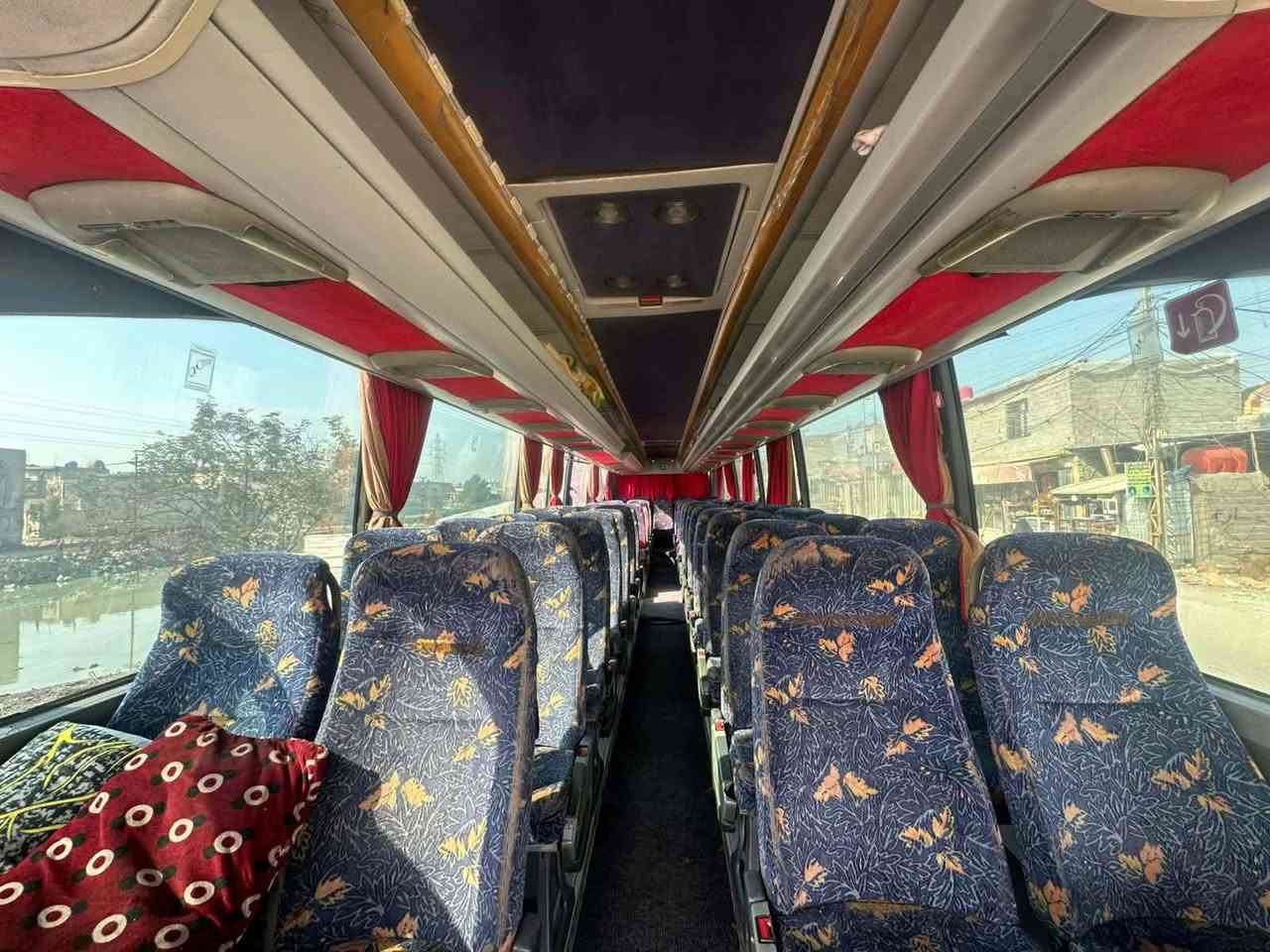 باص مارسدس ترزموللبيع اومراوس بكوستر رقم الماني واقع حال موديل ١٤للبيع السعر٢٣٠ورقه جاهزه مجهزه مكانهابالديوانيه ماكوخاص فقط اتصال 
***********
