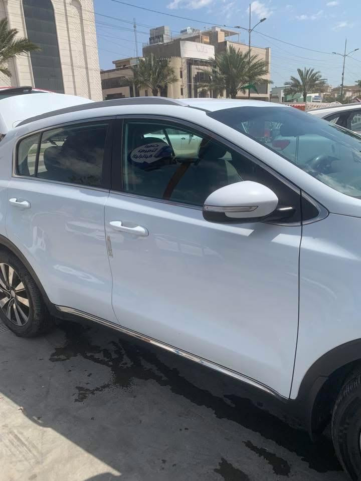 سبورتج ٢٠١٧ ماشيه ١٠٣ باسمي محرك ٢٠٠٠ دوش مكفوله كير ومحرك والضربه تبريد خير من الله تخم تاير سونار موجود 
رقم إنكليزي العنوان بغداد السعر ١٦٥ بيها مجال قليل
***********
