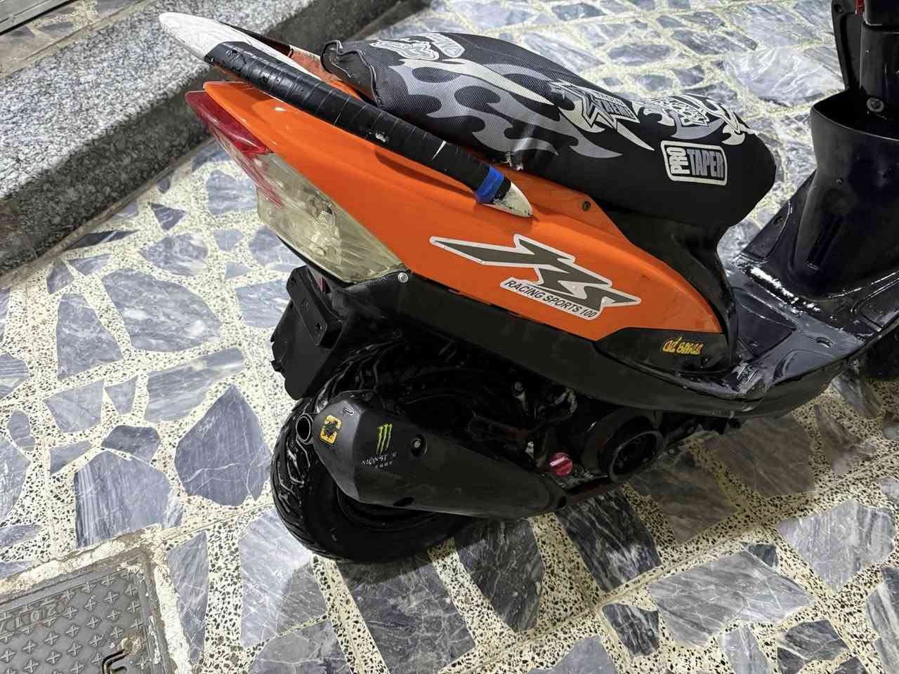 سلام عليكم دراجه ماكس عدله برتقالي دراجه حلوه كلش وجديده شغاله عوزه بس باتري اعتقد مكينه حلوه المكان بغداد المعامل قرب حينصر متواجد خاص السعر ٤٥٠وبيه مجال


**إذا كنت صاحب هذا الإعلان وتريد حذفه لأي سبب، رجاءا أرسل رسالة إلى الدعم الفني**