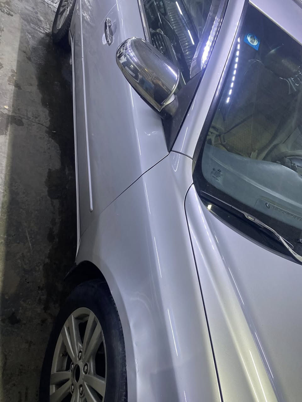 السلام عليكم سوناتا 2008 وارد امريكي  بيها ثلاث قطع صبغ بدون دواخل للجماليه محرك V6 فتحة سقف تحكمات شاشة وكامرة بلاديةوكير والمحرك  كفاله 
السيارة جديدة لوك
سعر100 
***********
