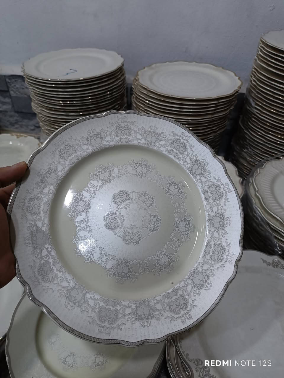 فرفوري ملكي متوفر بنقشات مختلفه 
متوفر ( ماعون شطح ؛ ماعون عميق ؛ منسف : بلم ؛ كاسة ) 
اللون والنقشه بالحقيقه احلى من الصور بهواي 
عنوان صلاح الدين/ قضاء الدور _ حي المعهد مقابل جامع الصحابه مجاور معرض الريان


**إذا كنت صاحب هذا الإعلان وتريد حذفه لأي سبب، رجاءا أرسل رسالة إلى الدعم الفني**