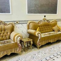 ملكي • ٧مقاعد • يحتاج تنضيف