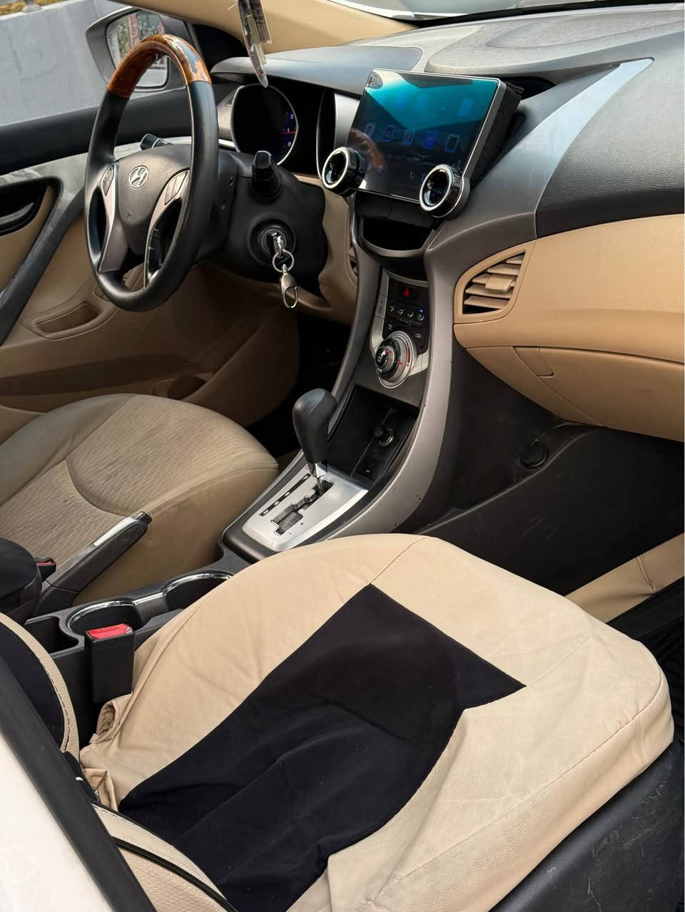 النترا خةليجي موديل 2012 موسافات جوار جام كارةباي ئاوين كارةباي ويل كاب فؤليؤم شاش كاميرة حةساس هيج هيجي نية سيارةكةي بي بوياغ بي سارد دةعامي لو دةعامي بةشةرت بة ناوي خوم تازة هةزة فةحسم بؤ كردوا توند تول گير مكينة بةشةرت ناكريتةوة ناو زةرد أربيل, العراق


**إذا كنت صاحب هذا الإعلان وتريد حذفه لأي سبب، رجاءا أرسل رسالة إلى الدعم الفني**