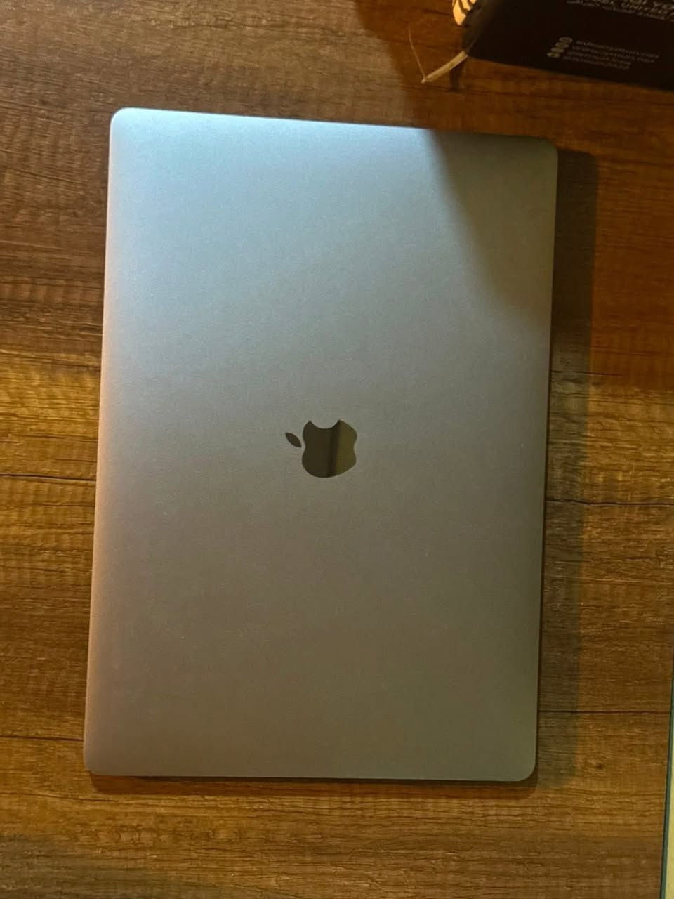 MacBook Pro 2018 15” i9 

Ram 32 | SSD 500 
Cycle 170 - Normal 

Price : 775,000

***********
