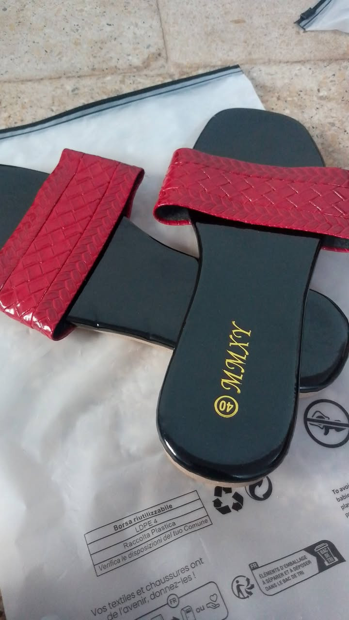 توفر سليبر نسائي والسعر خاص موجود توصيل 🚕🚕


**إذا كنت صاحب هذا الإعلان وتريد حذفه لأي سبب، رجاءا أرسل رسالة إلى الدعم الفني**