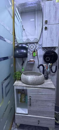 مغسلة • للبيع