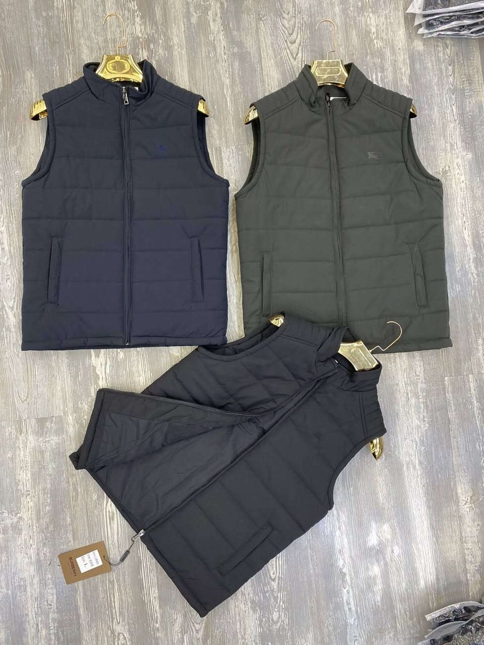 NewO2#
يلك وتر بروف

قالب صحيح  ماركة Tommy 
سعر القطعة 30 الف
قطعتين 55الف
القياس 
S,M,L,xl,2xl,3xl
‎قابلة على التجفيف السريع  ماركة فاخر الصُنع ذات  

‎جودة عالية جداً وتصميم عصري يمتاز بالراحة اثناء الاستخدام 

‎متوفر  كما موضح بالصور

————————
العنوان المحل :الصويرة شارع النجمة مجاور اسواق بيت صخي داخل الفرع ازياء O2

‎‏‎
التواصل على الخاص آو مراسلة على واتساب  او الاتصال على الرقم 
***********
