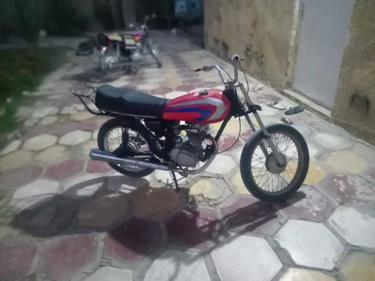 السلام عليكم للبيع اربعه كير كلك مكينه ارشه 20دراجه حلوه مال شغل لا صوت ولا نضيح شراي اتصل وبي خير ودلل ‏‪0771 674 4989‬‏
