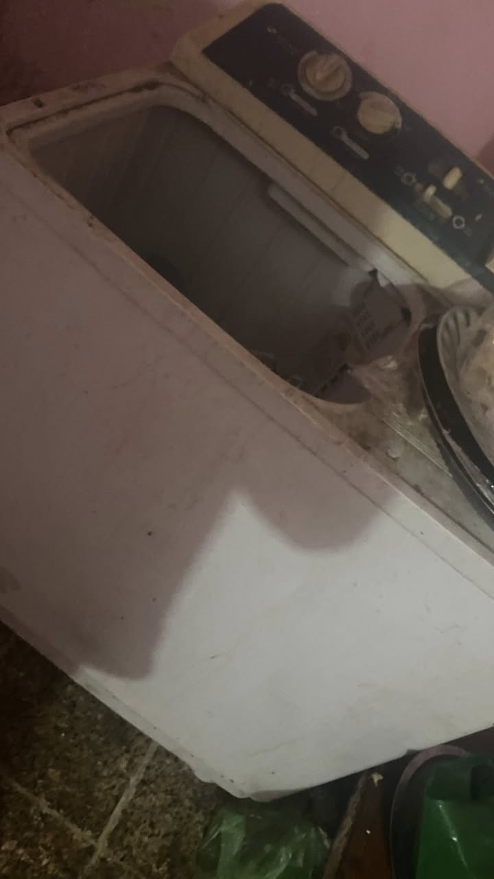 الورع سوق الدوره
ام عليكم عندي ذني غراض للبيع مال طالب الثلاجه ما بيه غاز والمجده كذالك هم تحتاج غاز والدبه الغاز عراقيه ومتروسه والغساله التنشيف مايشتغل يعني تريد كلمن وسعره تريد أخذهن كلهن بسعر يفيدك وإذا تريد قيم وأخذ هذه رقمي ***********
