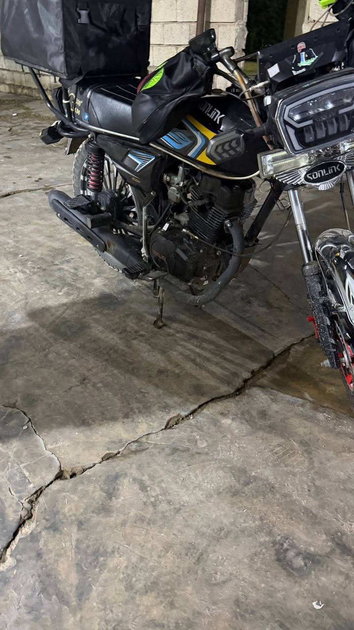 السلام عليكم توجد دراجه ٢٠٢٥ ضاغطه وزنجيل شرط مامفتوحه الدراجه كامله وحلوه السعر ٧٢٥وبيها مجال او مراوس  ***********
