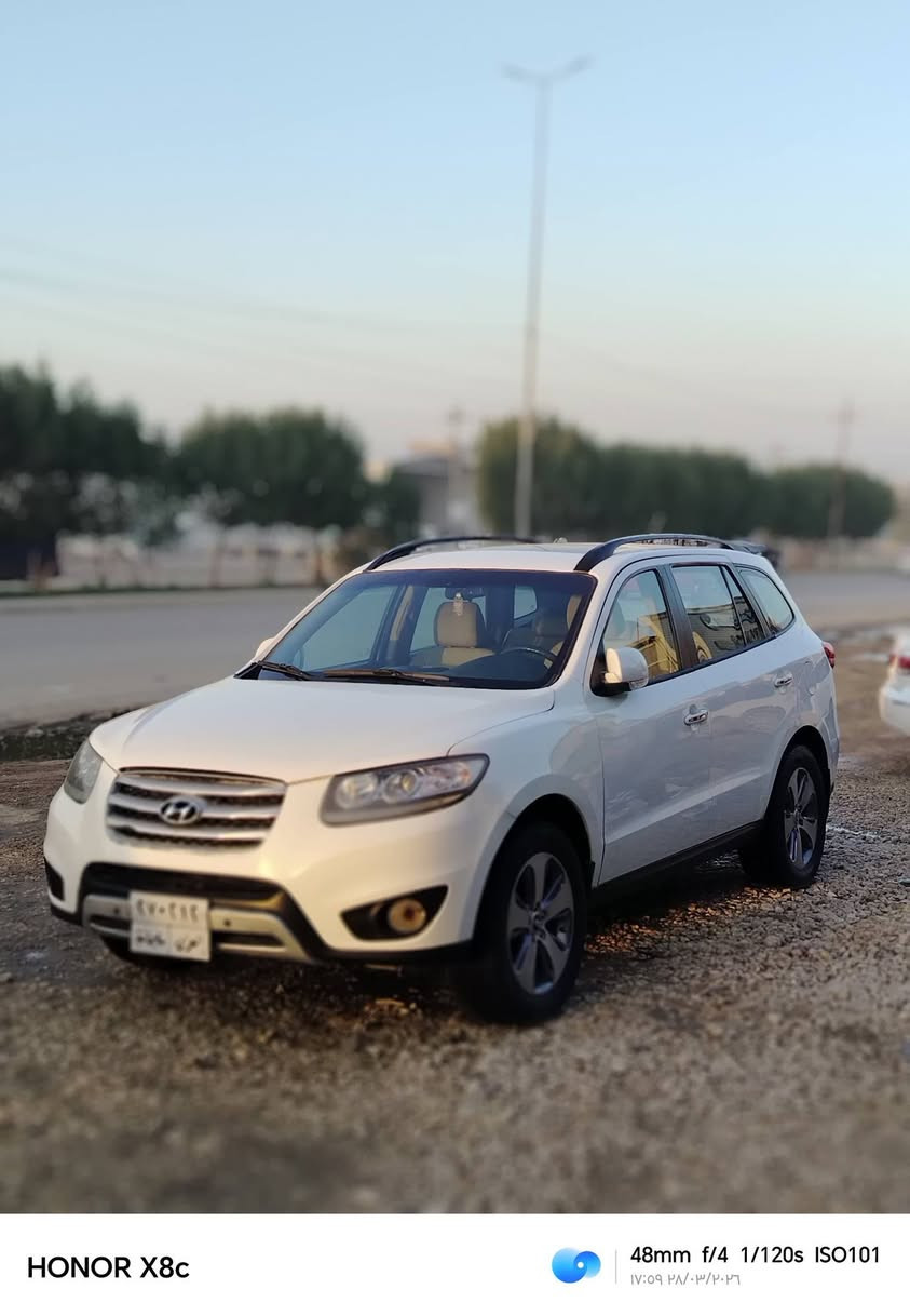 السلام عليكم سنتافي البيع موديل 2012هليجي فول مواصفات الخير ربع سلندر محرك جديد حداديه جديده باور جديد بس ربع قطع صبغ تريد وكاله تريد تعويل السياره حله من الصور مكينه وكير وحداديه وتخم تاير سبعه راكب مكينه الفين وربعميه السعر130وبيهه مجال الشراي الستفسار ***********
