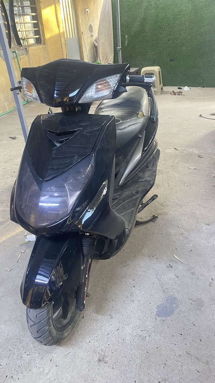 سكنس فحل مكينة ممفتوحه ابد كلجات رياضي بوشه 58 للبيع او مراوس بدراجه گير نضيفة ***********
