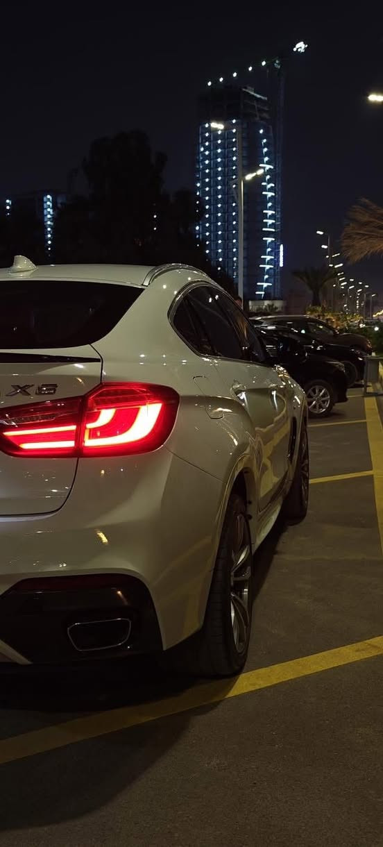 السلام عليكم بيع
السعر 310$ 

BMW X6 2018 سياره خليجيه 

ماشيه82 الف السونار مرفق بالصور

مواصفات 

اربع ابواب شفط

داتا شو 

صندوك كهرباىي 

سماعات هارمنكاردن 

ام بكج بلاد من شركه 

لايت تفاعلي

داخل ماروني

كاميرات 360 

حساسات تفاعليه ويه الازدحامات مع الكاميرات 

شاشات خلفيه

دخول ذكي اربع ابواب فتح وقفل

سياره فحص يم الوكاله صدر جديد 

تايرات جديده

نصبتها كلش حلوه التايرات الخلفيه حجم 315

سياره وكاله مملعوب بيها طلع 320 حصان

بيها باب الخلفي مبدل نفس اللون  

كير مكينه مكفوله 

مكان السياره بغداد الغزاليه *********** واتس اب
