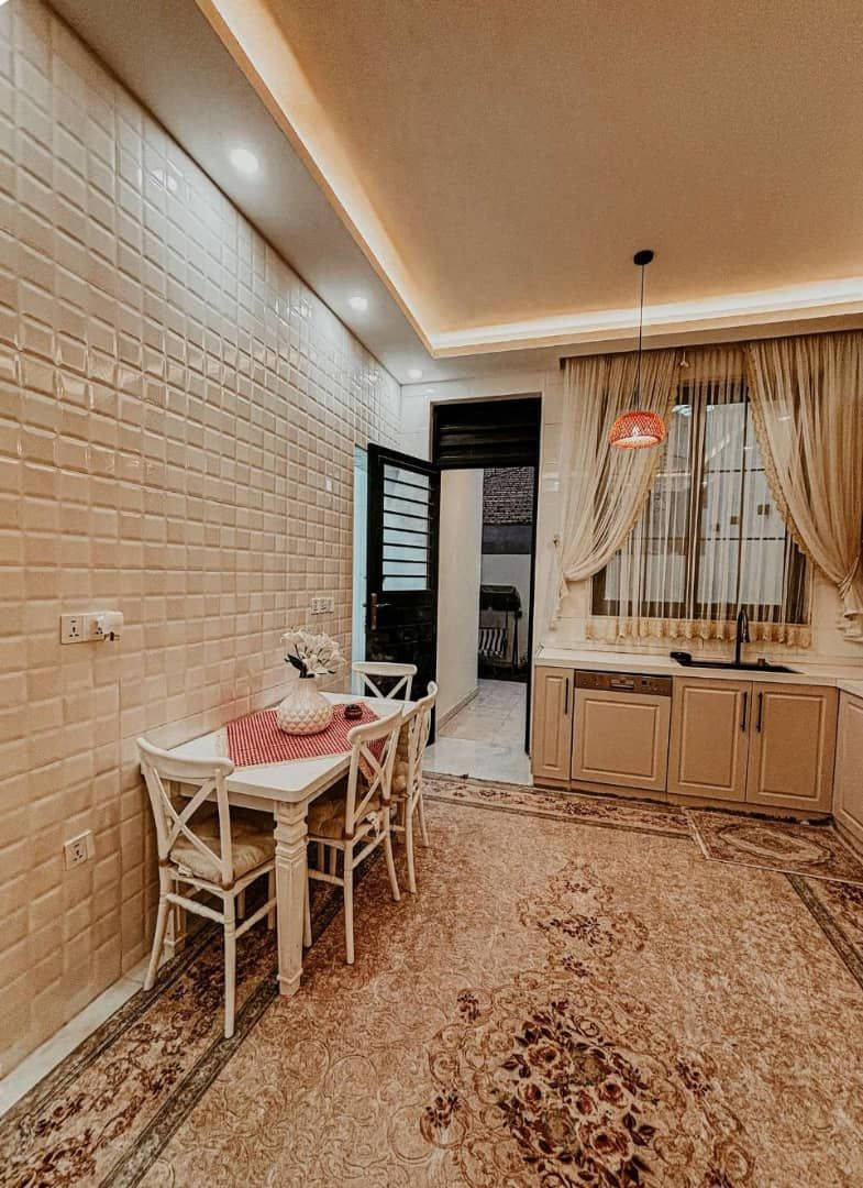 #للبيع
#دار_سكن 200م شارعه 20م حديث طابقين بيه 3 غرف  مطلوب اسكان..
#المثلث


**إذا كنت صاحب هذا الإعلان وتريد حذفه لأي سبب، رجاءا أرسل رسالة إلى الدعم الفني**