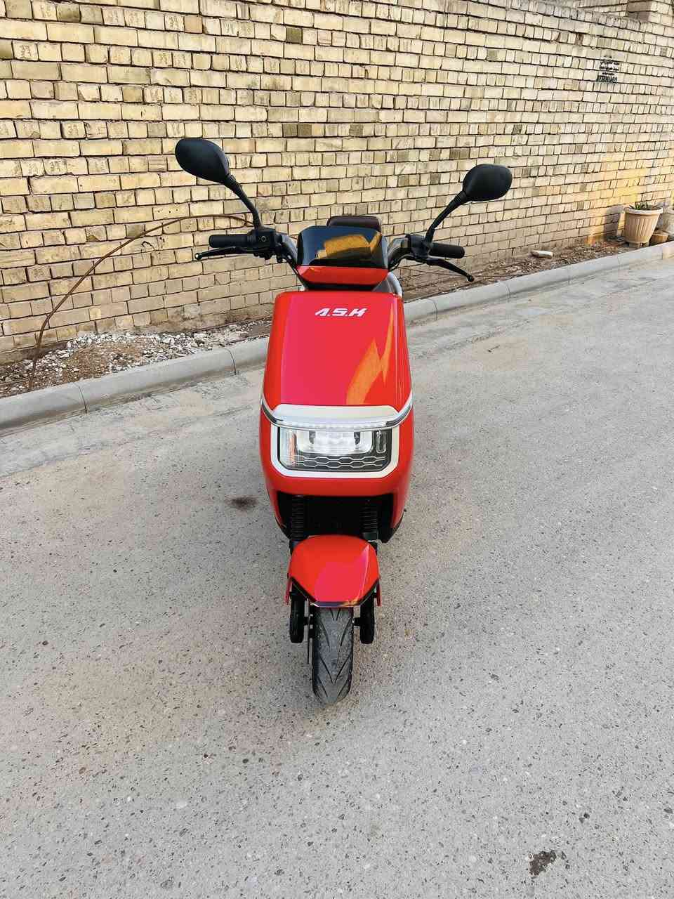 سلام عليكم ورحمه الله وبركاتو
دراجه شحن نوع رانج 2025 شهر 6 
ملف 1500 عدد البطاريات 6 
عدد النمر 3 سرعه حقيقي 63 
بصمات 2 +سويج السعر 650 وبيه مجال 
مكاني بغداد ***********
