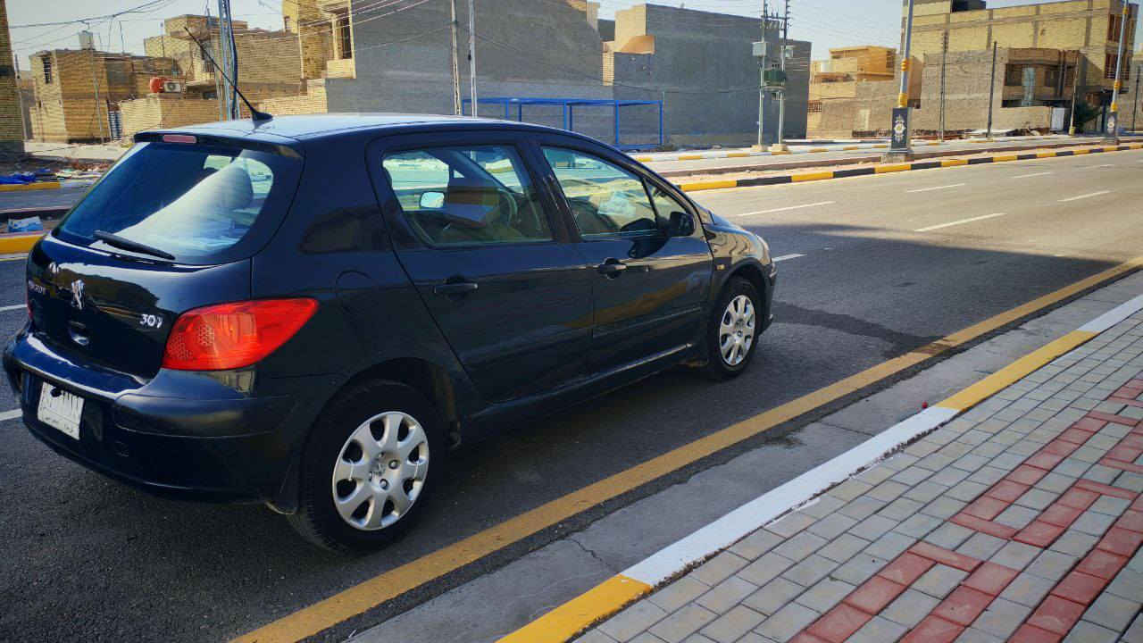 السلام عليكم. 2006
بيجو 307 للبيع
سياره لون زيتوني
كير  مكينه بلاديه
كهربائيات كله شغاله
تبريد شغال
شاشه وسستم سماعات وكامره
مكان السياره كربلاء 
سعر 45 وبيهة مجال 
رقم الهاتف ***********
