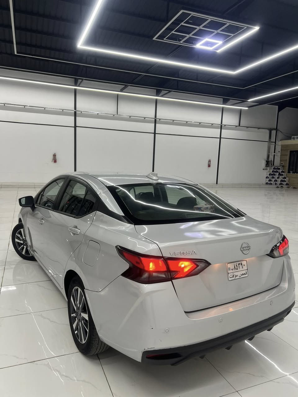 السلام عليكم 
نيسان فيرسا 2024v
السعر 106🔥
لون سلفر فول مواصفات 
بصمه رادار أمامي رادار جانبي 
شحن واير ليس
ويلكب 
حادث السياره بدون ايرباك 
بيها اربع قطع صبغ 
السياره منفيست باسمي تترقم جميع المحافظات 
ماشيه 14mi 
مكانها موصل 
للتواصل ***********
