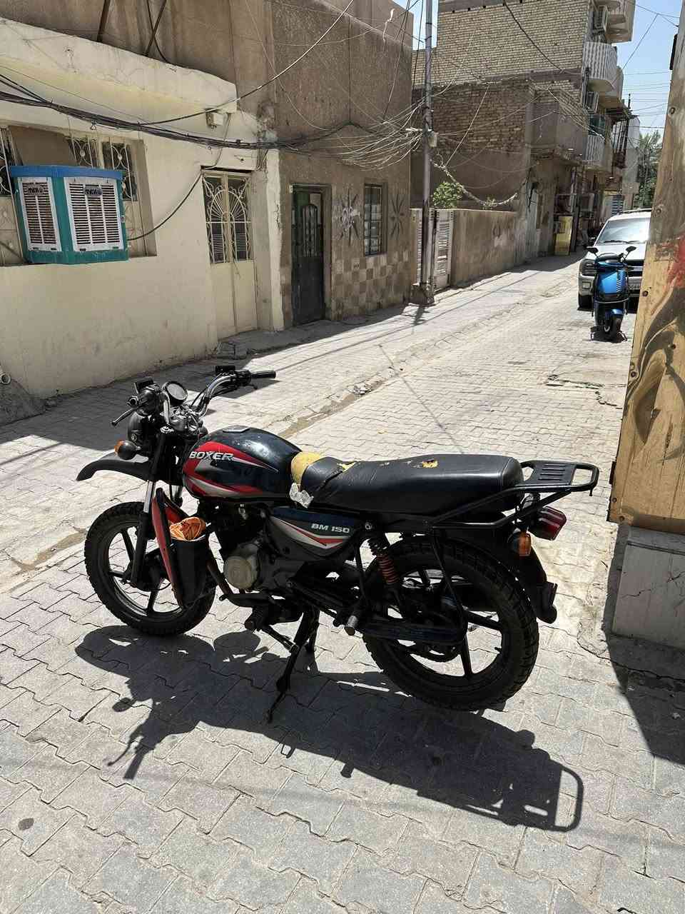 بوكسر جبلي 21دراجه كامله سلف هندر كهربئيات كلها شغاله مكينه لا مفتوحه ولا مجفته ولا تبخير يرادلها ترتيب نواقص لايت امام دشبول هورن سعرها 650 مكاني بغداد المنصور 
***********

