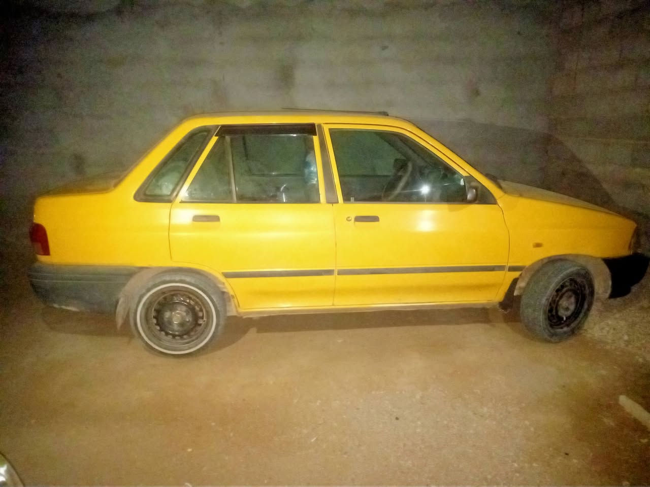 اسلام عليكم سيارة سايبة موديل ٢٠١٥ مكفولة سنوية ٢٨ رقم كربلاء راعيها كربلاء سيارة نضيفة اجمل من الصورة مال جناي السعر ٣٢ الرقم ***********
