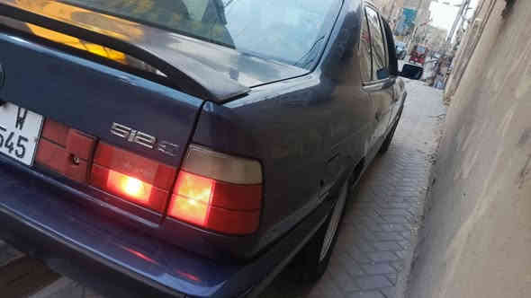 سلام عليكم 525 مديل 1988 مسكر كير مكينه صدر تخم تاير تبريد كله جديد فتحه شغاله  خير من الله السياره جاهزه  رقم بغداد الجديد تحويل ثاني يوم بأسمي السعر 58 وبيها مجال مكاني بغداد حي الأمانه ***********
