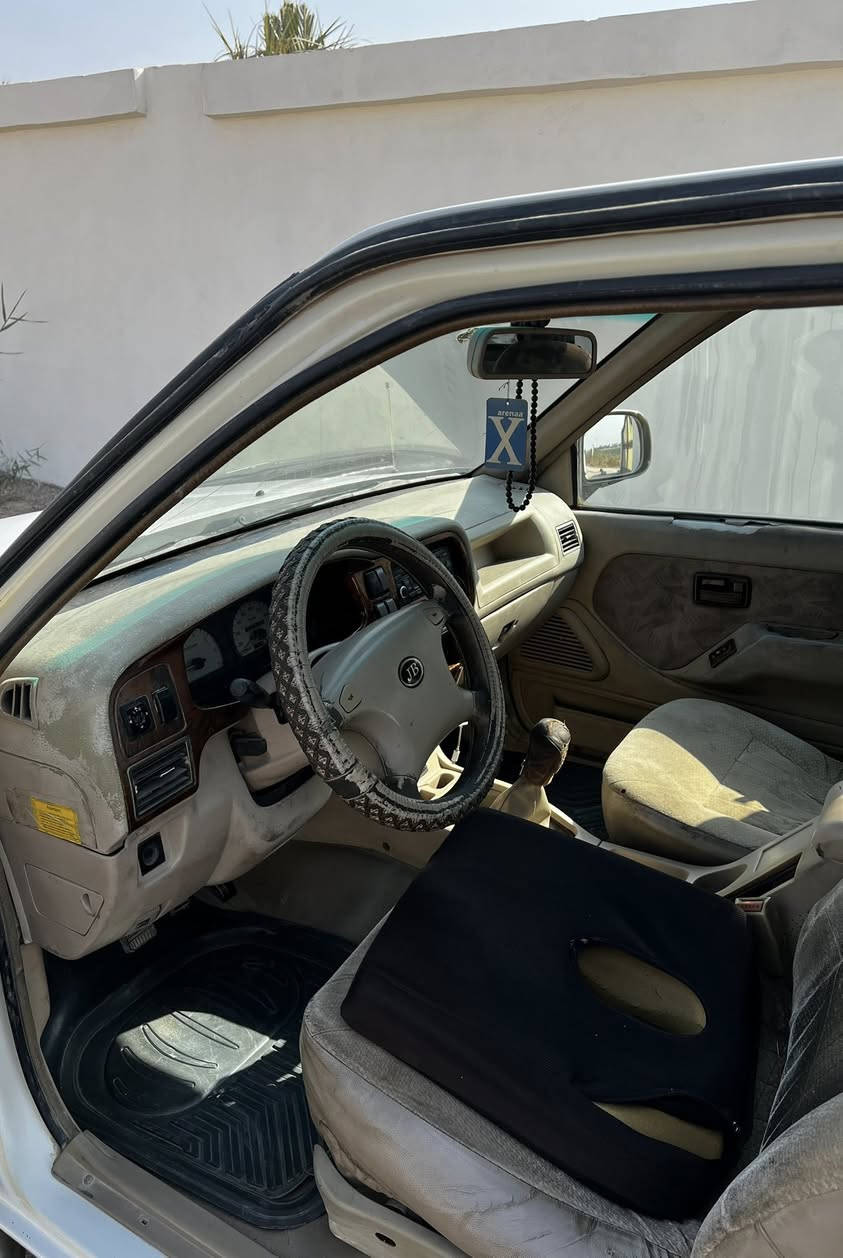 للبيع بيكم جنبي 2010
سياره نضيفه كلش ومكفوله من تبديل وصبغ ومحرك وكير مكفول 
رقم بغداد مميز رباعي 
مابيها نقص برغي استخدم مال بيت 
سعر 55 وبيها مجال 
مكان سياره بغداد 
استفسار ***********
