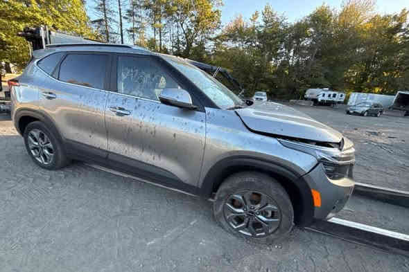 للبيع سلتوز موديل 2024 حاليا بعمان
  السعر بمكانهه 115 $
المواصفات S
بصمه تشغيل 
داخل جلد 
شاشه كبيره 
رادار جانبي 
رادار خلفي 
ويل كب
تحديد مسار 
كشنات تدفئه
تحكم كامل
ثلاثه انظمه قياده 
محرك 2000 دوش 
لايت لد 
شباك لد 
لد خلفي وبعد بيه مواصفات 
للاستفسار مراجعة البيت المعمور لتجارة السيارات الامريكية
بابل قرب مجسّر الثوره 
*********** عبد النافعي
