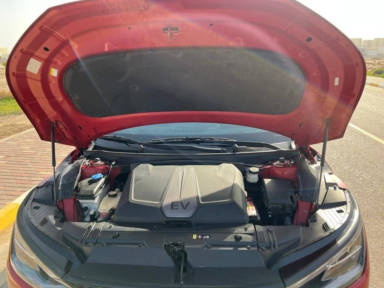 السيارة الأولى على العراق 💪🥇
KIA EV6 GT
كهربائية بالكامل، من أندر فئات هذه السيارة هي فئة ال GT وعدد نسخها قليلة جدا هي نسخة رياضية جاءت بقدرة حصانية 585 حصان✈️ تسارعها من الصفر الى 100 ب3 ثواني.. مزودة بمقاعد رياضية يتوسطها ختم GT و زر اخضر بالمقود لون اخضر مختوم عليه GT، السيارة تمتلك رزانة وعزل وسرعة واقتصاد بنفس الوقت بحيث في الشحنة الواحدة تمشي 550KM السيارة مزودة بأمريكا 🇺🇸 ب لوي برتقالي و ويالة رياضية
فچوچ لون اخضر بلاد من الشركة
السيارة بأسمي رقم بغداد.. بدون قطرة صبغ مبدل بيها بنيد ودعامية نفس لون السيارة بدون لغد بدون شاصي.. ماشية 32 الف
المواصفات :
بصمة +تتقدم وترجع بالريموت +تشغيل عن بعد
بانوراما
كاميرات 360
رادارات 360+حساسات امامية وخلفية 
سماعات Meridein
كشنات كهرباء+تدفئة الكشنات الامامية والخلفية +تدفئة مقود
هاند بريك بصمة
Auto Hold
وضعيات قيادة (ECO+SPORT+NORMAL)
مري كهرباء+شفط
يدات كهرباء
اشارات بالمري +اشارات لكزز بلاد من الشركة +اضاءة زينون +اشارات LED+إضاءة LED
شحن لاسلكي +USB+TYPE C
مخرج تكدر تغذي من بيتك بالكامل
كير ماوس
شاشة كبيرة متصلة +فول تحكمات ستيرن
صندوق كهرباء
قطعتين تبريد
لد نهاري+لايتات عدستين
DATA SHOW
شفتات ستيرن
وبعد بيها هواي مواصفات السيارة ما تنوصف بمنشور لكن للأختصار
عنوان السيارة بغداد 
السعر 225 وبيها مجال للاستفسار الاتصال على الرقم ***********
