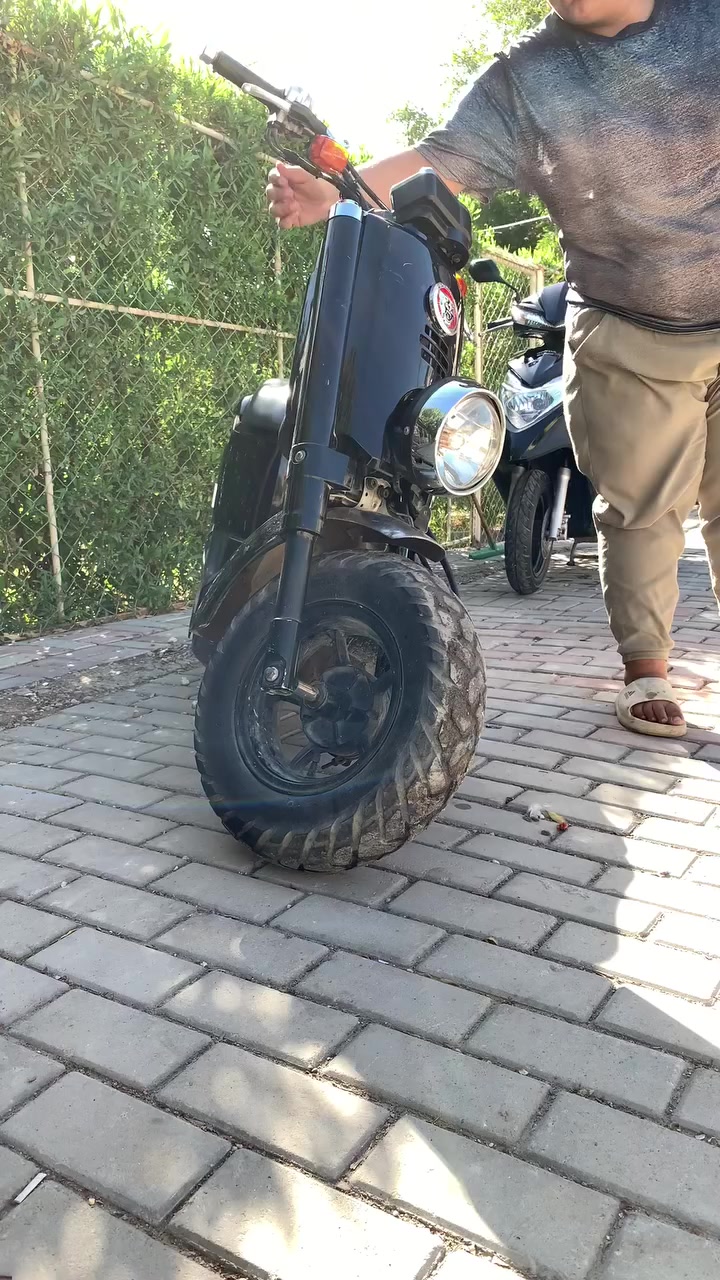 السلام عليكم ورحمة الله دراجه VOXياباني الدراجة نكره سلف كهربائية كامله كلها شغاله السعر 400وبيهة مجال الرقم ***********
