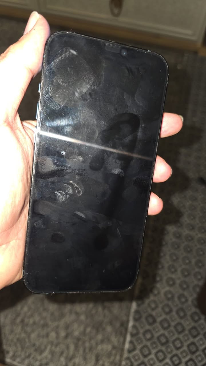 ايفون 12 بطاريع 89 رايد ابيع باجر ضروري لان عندي ظرف خاص مبلغ150 الاف
الرقم : ***********
