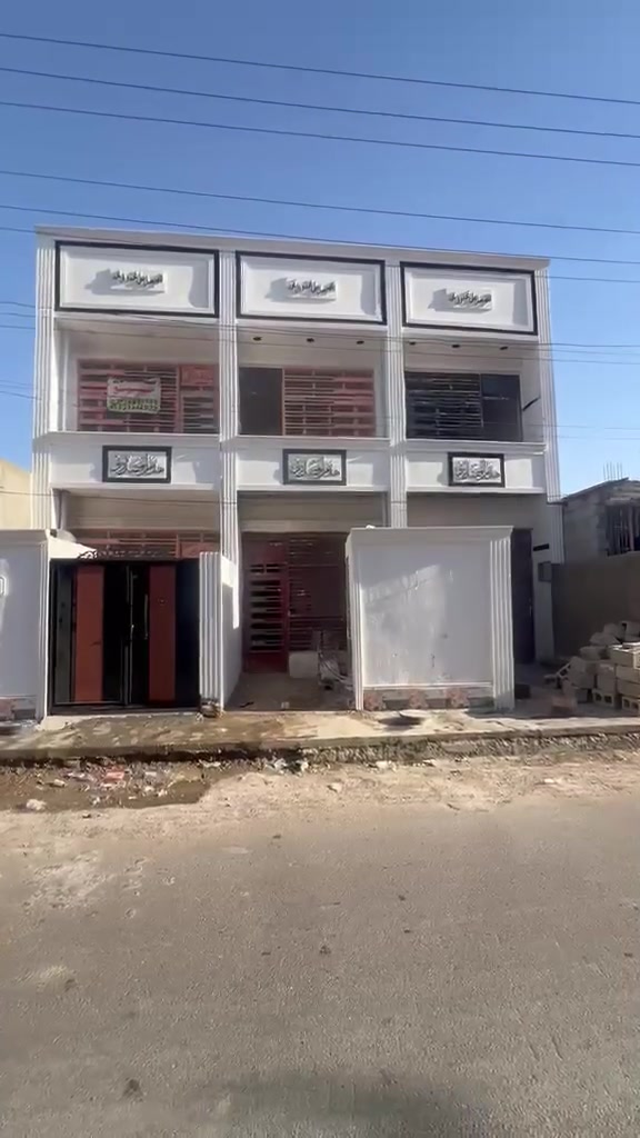 سلام عليكم مشتمل للبيع ٧٠ في بوب الشام الواجه ٣٥٠ النزال ٧٠ استقبال ومطبخ وحولي ثنين نوم السفسار كثر مكتب الربيع ***********
