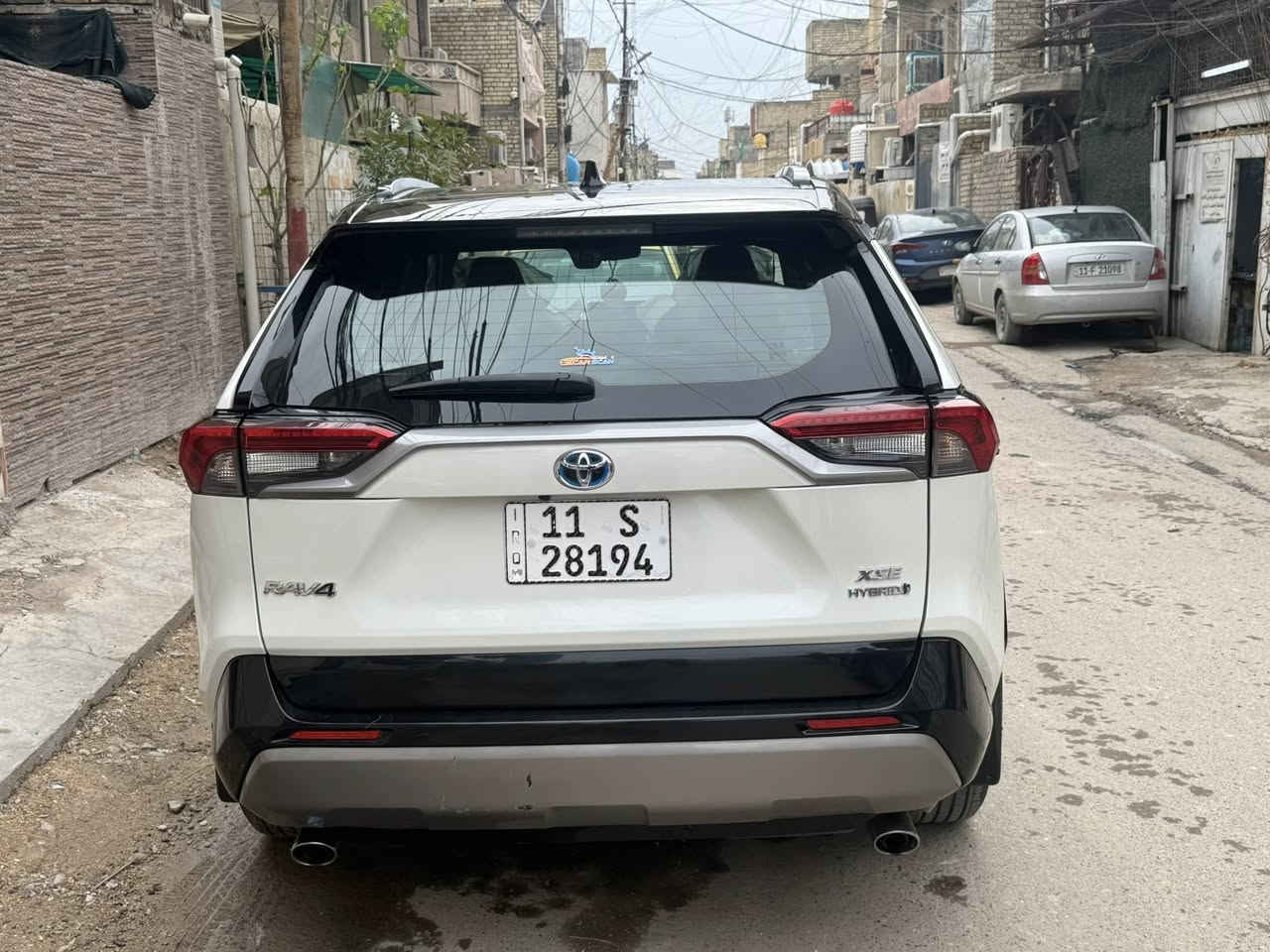 السلام عليكم🚗
تيوتا راف 4 هايبرد موديل 2022 فول لمتد 1/1 اعلى فئة بالراف للبيع رقم بغداد باسمي تحويل ثاني يوم

وارد امريكا حادث دعامية  ولايت جهة اليمين  

بيه صبغ صندوق 🎁 ربع  مع باب 🚪 جهت ايمين بارد.  فقط.  

السيارة نظيفة جدا وبحالة ممتازة 

ماشية 50 الف  

مواصفات السيارة 

كاميرات 360ْ

كاميرا امامية + خلفية + جانبية + كاميرا بالمرايا 

رادارات امامي خلفي جانبي 

حساسات امامي خلفي جانبي 

قيادة ذاتية 

تبريد منفصل امامي وخلفي 

كشنات جلد 

كشنات تدفئة تبريد المقاعد الامامية والخلفية 

خزن الكشنات ميموري 

كشن كهرباء

حساس توقف امامي front parking sensor

حساس توقف خلفي assist parking sensor

عداد السرعة ديجتال 

شاشة كبيرة 9 انش 

فور ويل AWD 

ثلاث وضعيات للقيادة eco + normal + sport

اشاير بالمري + نقطة عمياء 

لايت زينون بلادي + حاجب لد 

فتحة بالسقف 

اشاير ترحيب

انارة داخلية محيطية 

دخول ذكي + خمس بصمات بالابواب 

جنطة كهرباء تفتح بحساس الرجل 

ستستم صوت 8 سماعات JBL 

وهواي بعد مواصفات نسيت اذكرهن 

السيارة بحالة ممتازة
*********** 
السعر ٢٢٠
