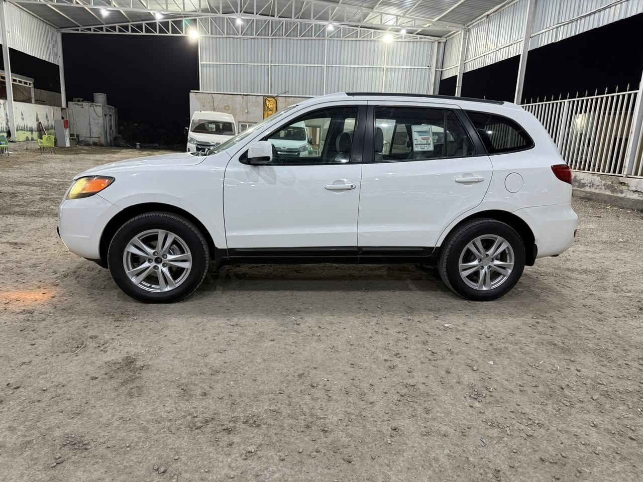 سنتافي 2007 وارد امريكي داخله كلين بدون حادث هنا صار بيه تكشري بالبنيد وشبر بالكصه ونص جاملغ خلفي صبغ بدون حادث السياره جدا جديده مكينه 2700 سته سلندر تخم تاير جديد حادية جدا جديده كامره حساس سياره جداً نضيفه ماشيه 118بغداد انكليزي هزه جديده جهازه من كلشي نضيفه جداً شراي يتصل *********** عنوان بابل سعر 114
