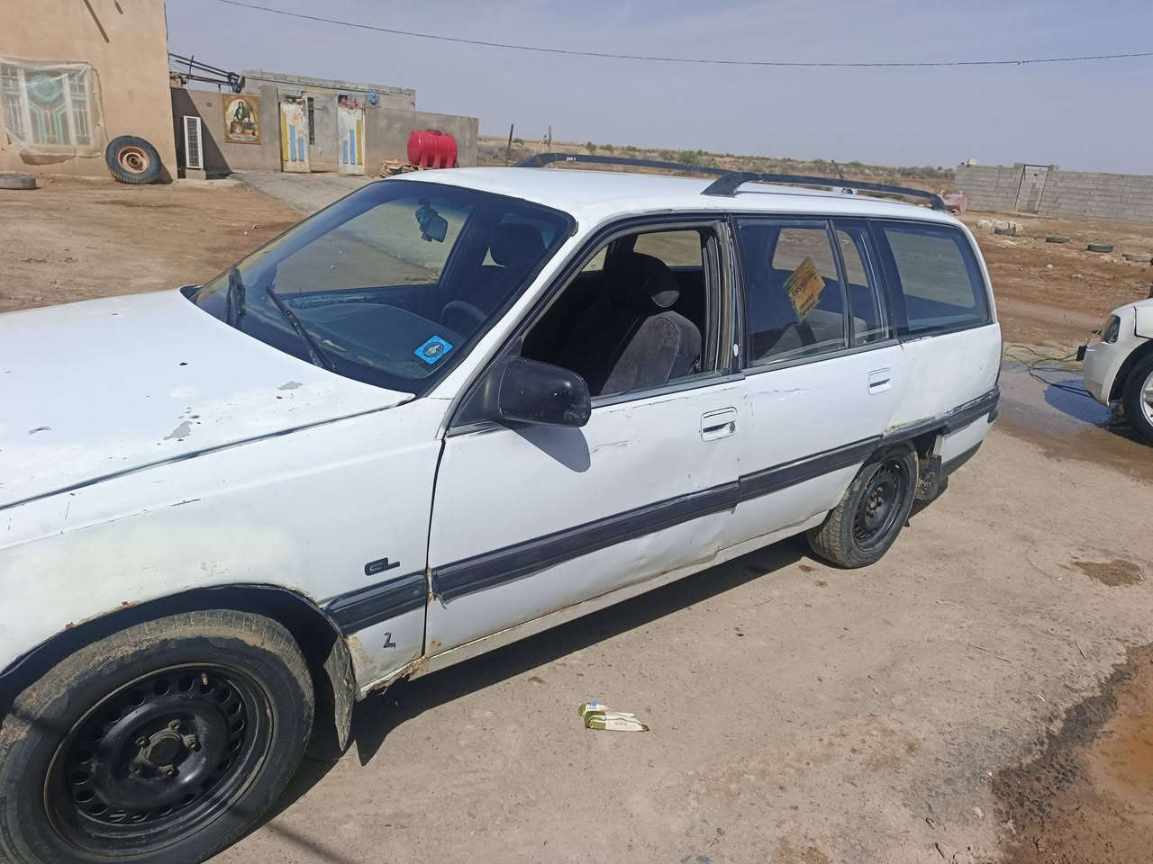 السلام عليكم اوبل اوميكاستيشن رقم نجف موديل 92 سنويه لحد ٢٩ مصفره غرامات مثل مابصوره سعر 15  
‏‪***********‬‏
