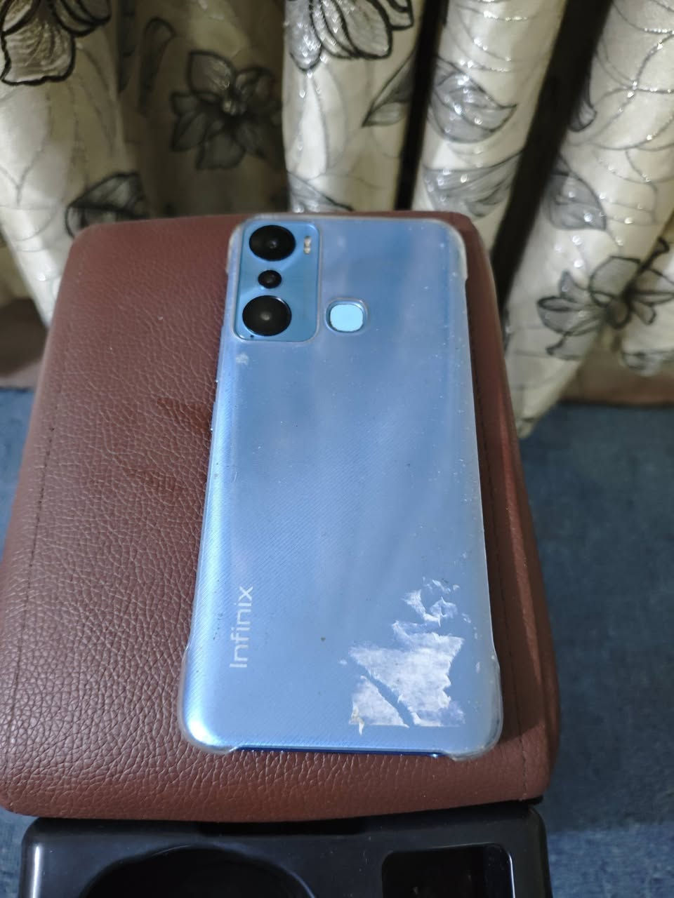 سلام عليكم عندي infinix hot 20i ذاكرة 64 مستعمل نضيف ابيع بأي كان  ***********
