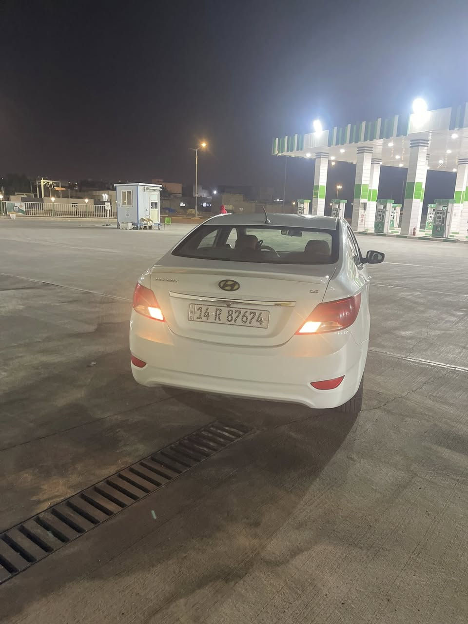 سلام عليكم اكسنت للبيع 2016كفاله سياره ما عده بارد جاملغ امامي والباب الخلفي بي بارد وباقي كفاله مكاني بصره ***********. السعر 90وبيه مجال
