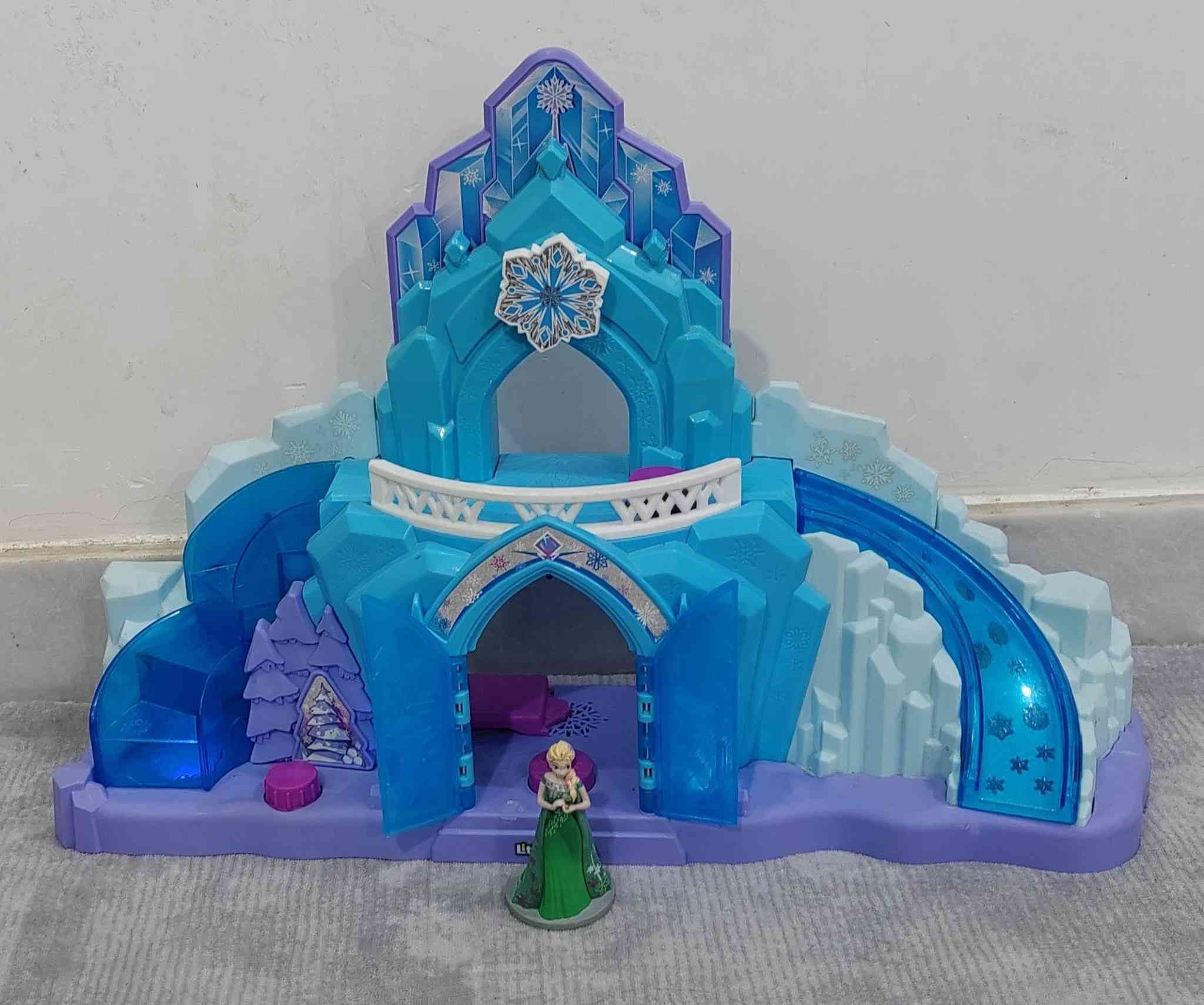 وزن ثقيل والحجم كبير
السعر مع المجسمات ب١٠


**إذا كنت صاحب هذا الإعلان وتريد حذفه لأي سبب، رجاءا أرسل رسالة إلى الدعم الفني**