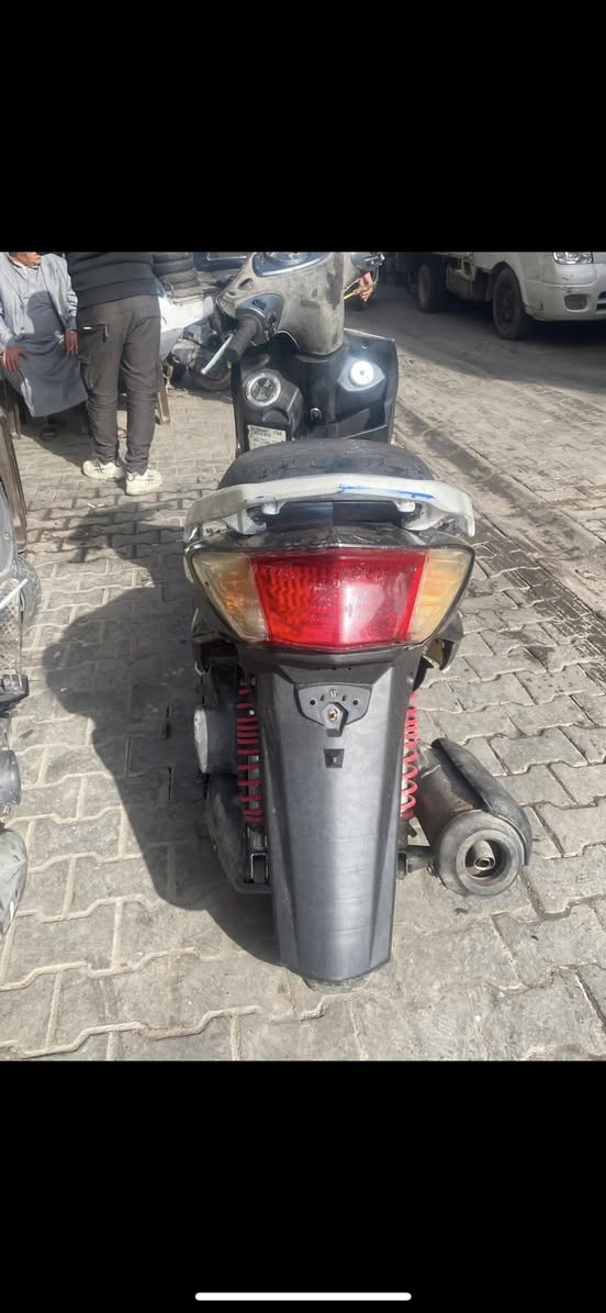 سكنس فحل للبيع دراجه شغاله مكينه صافيه مكاني شارع الكفاح فضوه عرب سعره 400$ بيه مجال بسيط رقمي ***********
