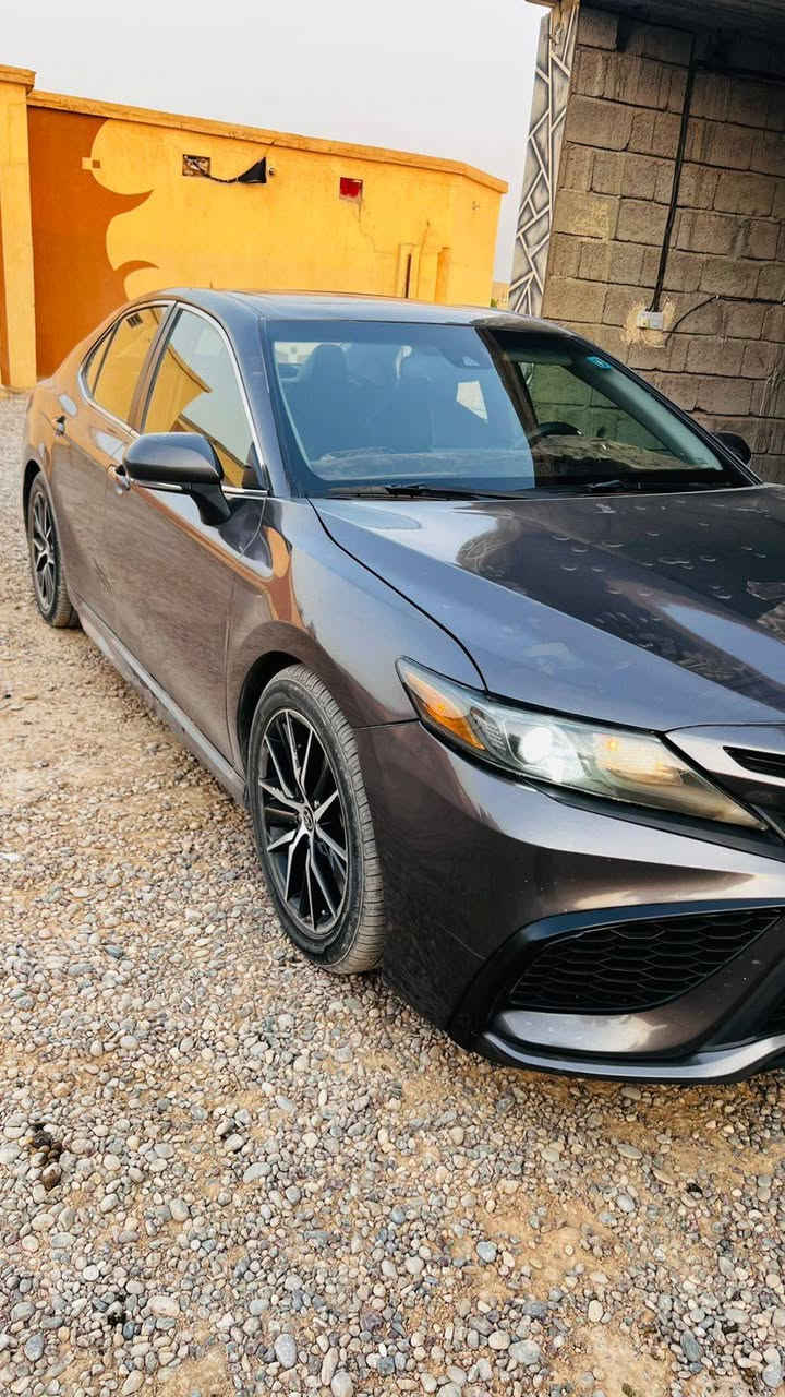 اسلام عليكم كامري موديل 2023 ماشي 35 ضرر قطعتين بونيد وجاملغ الأيسر بيها شويه بل تكمه الأيمن سعر 190 بي مجال مكان شرقاط السفينه *********** فول مواصفات عل اخير بصمه
