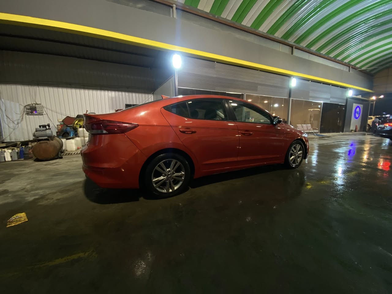 سلام عليكم الانتره وارد امريكي موديل 2018 سياره ليبل واحد جديده معنه كلمه ومال معلمه من دوام البيت كلش نظيفه فقط جاملغ وبنيد صبغ سياره بسمنه مشروع وطني هزه جديده ورقم جديد سياره نص فول سعر 115 وبيه مجال مكاني بغداد دوره ***********
