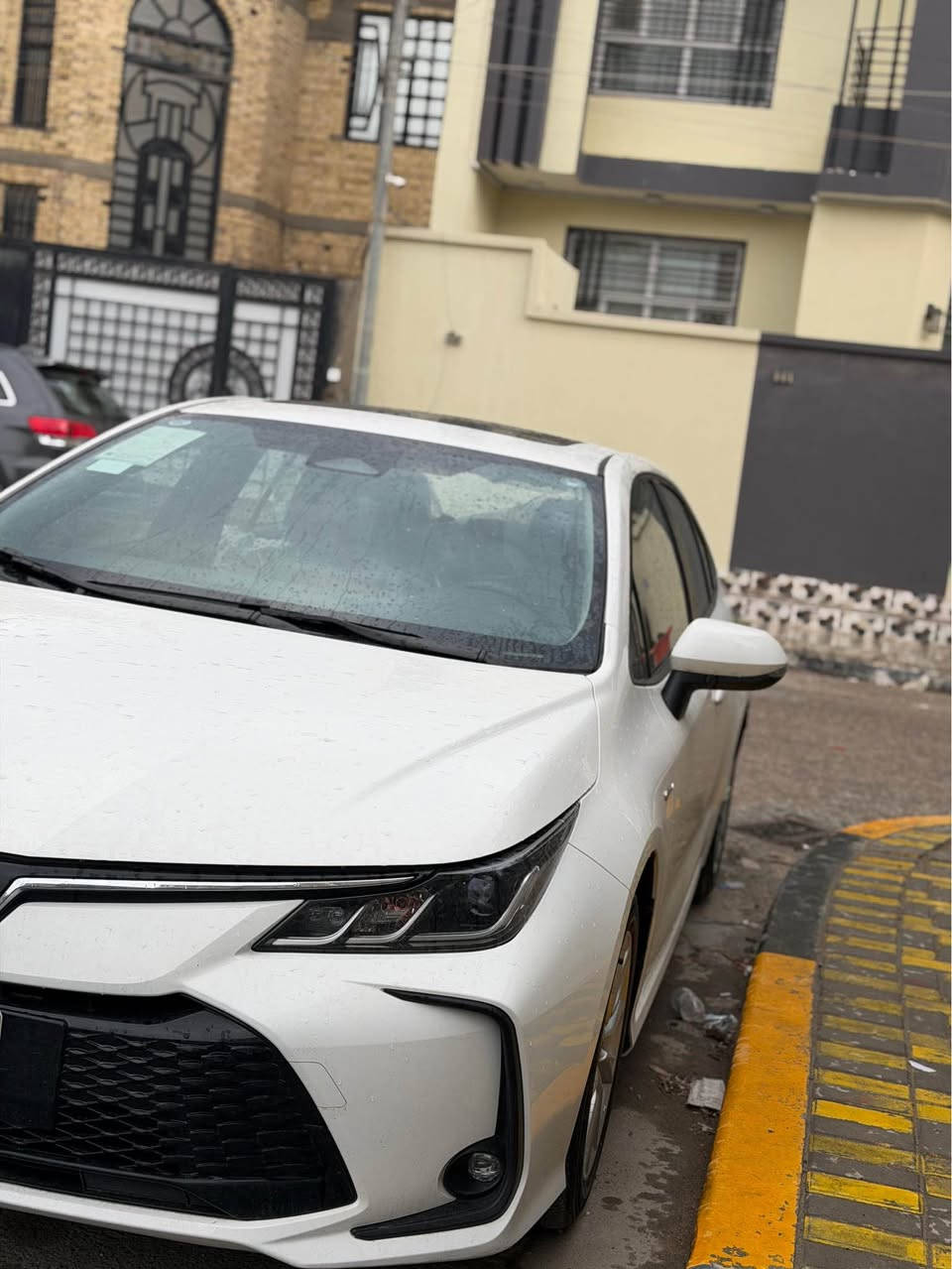 سلام عليكم 

تيوتا كورلا هايبرد وبانزين موديل 2025 بعدها بالضمان فول مواصفات ١/١
رقم اربيل الجديد السيارة بعدها زيرو ماشية شي قليل 
5km
مواصفات السيارة فتحي شقف ولد امامي وخلفي ورادارات وتحكم ستيرن  وكشنات جلد كهرباء  وكشنات تدفئه وتبريد 
هاي اجت الفول كلش مواصفات الvip 
تبريد خلفي شاشة جبيرة كار بلي
حساس امامي خلفي 
واردارات مانع تصادم
السيارة كفالة من الصبغ والبارد والرصعة والشخط
سعرها 164 بيها مجال للجناي شي قليل 
السيارة خير من الله مكانها بصرة ياسين خريبط 
رقم الهاتف *********** البصرة, العراق
