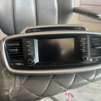 شاشه سورنتو من 2016الى2020شغاله جديده تفصيخ للبيع السعر 145للاستفسار 0...