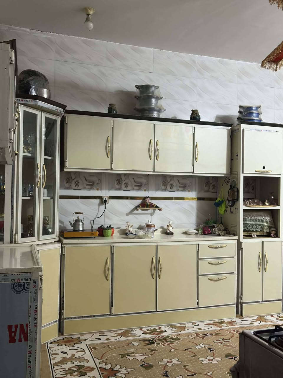 بيت للبيع سفحه الثانيه مطلوب مبادره 85 قصده الشهري395 مقدمه 50وبي مجال يتكون من غرفتين وصاله واستقبال ومطبخ وترك ومنور 
واتساب ***********
