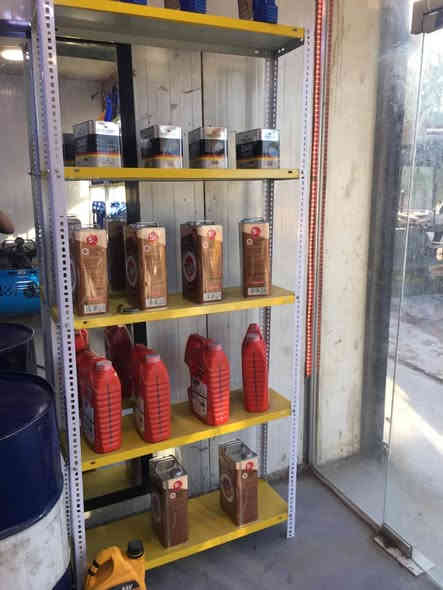 السلام عليكم 
بعد التوكل على الله
خدمات الباقر 
تبديل دهن + فلاتر 
عمل بنجر 
تبديل دهن كافه انواع السيارات بالاضافة الى توفر زيوت خاصةً بالتكتك والدراجات 
تشحيم السيارات 
للاستفسار ***********
العنوان جسر ديالى شارع السده 
قرب شارع العريفيه مجاور حسين للمفاتيح
