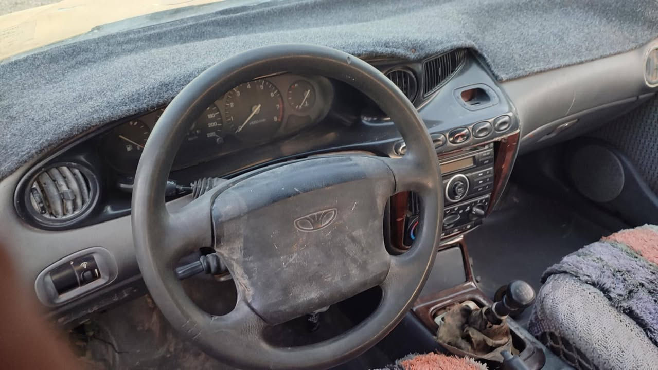 دايو لكنزة مديل 96 اجرة رقم بابل الاماني مكينه  بيهه تبخير كير عادي جيد جدا حداديه وسط ويك كب  المالك يريد ورقتين  تريد أبيعك كوم حديد التكفل سرقة وعشائر السعر 10ورقات مكان السيارة النجف ***********
