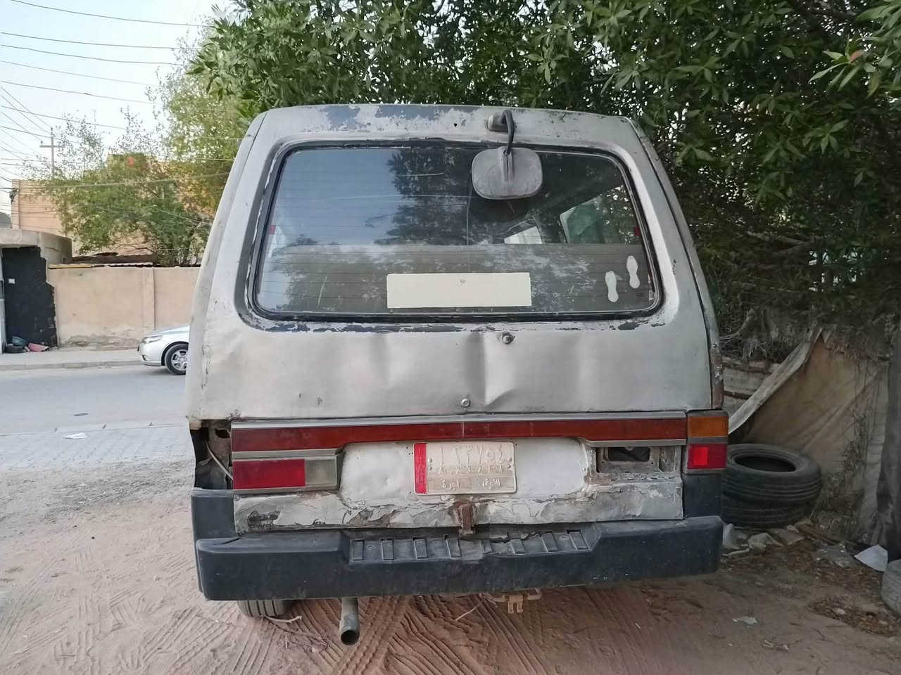 السلام عليكم بسته للبيع موديل 94مكينه وكير وكسن كفاله شواصي كفاله تخم تاير دوشمه جديده كاعيه جديده رقم الماني راعي موجود مكان نجف حي العسكري ‏‪***********‬‏ سعر 18بي مجال
