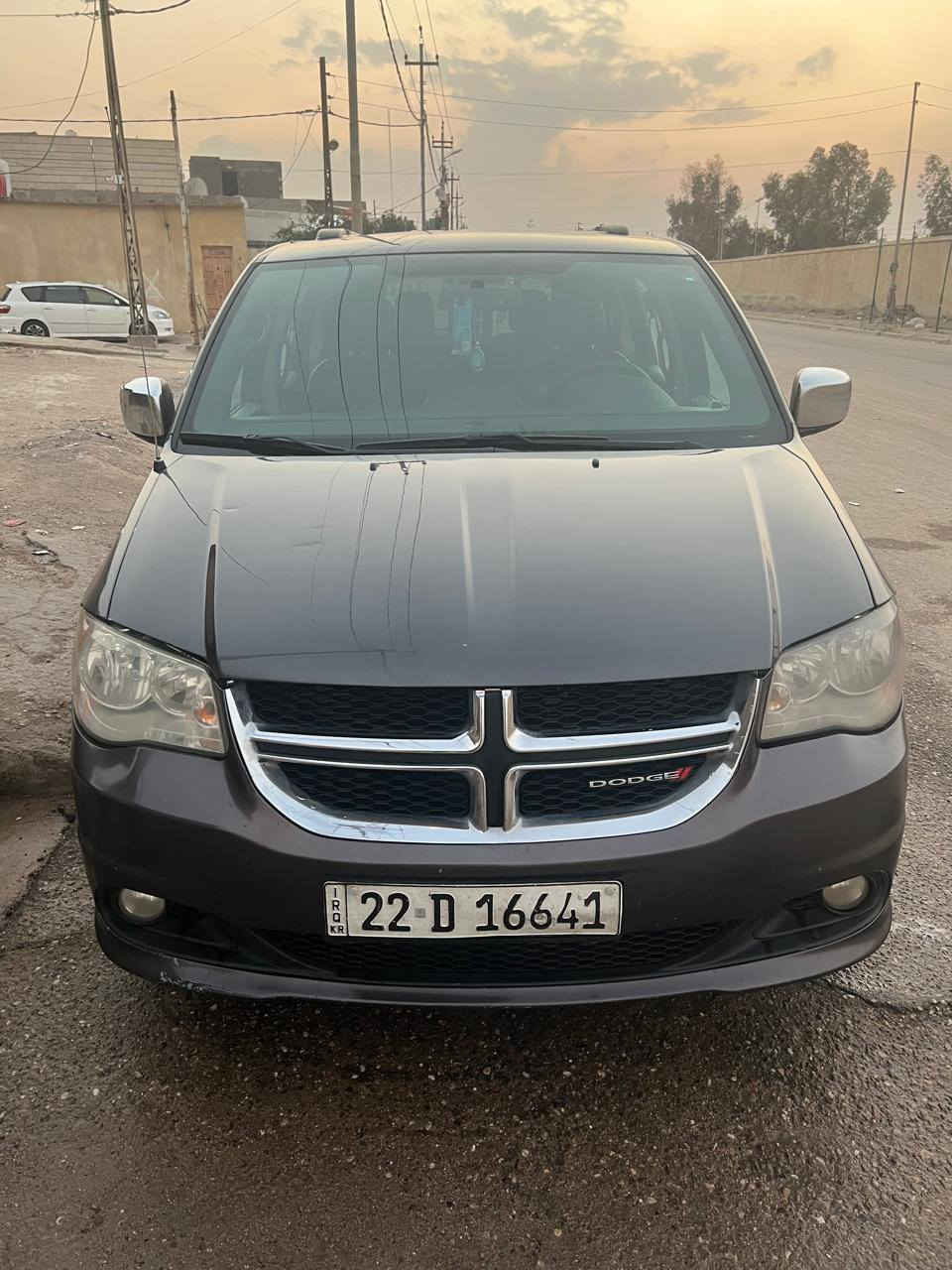 السلام عليكم
دوج كرفان 2017
ماشية 138الف ميل 
7راكب 
تبريد مركزي 
كشنات بلع 
الأبواب السلايت كهربائي 
جنطة كهربائية 
تحكم استيرن جهتين 
السيارة رقم أربيل ( بأسمي) 
مكينة 3.600
السيارة ضررها باب خلفي مبدل 
مع مدكر الأيمن باب السلايت الأيمن صبغ بدون تبديل 
لون فيلي السيارة استخدام شخصي 
كشن السائق كهربائي 
تبريد 100٪
تدفئة 100٪
حدادية 70٪ 
السعر 175$وببها مجال قليل 
تريد وكالة تريد تحويل 
الاستفسار 
***********
العنوان /البصرة /خور الزبير البصرة, العراق
